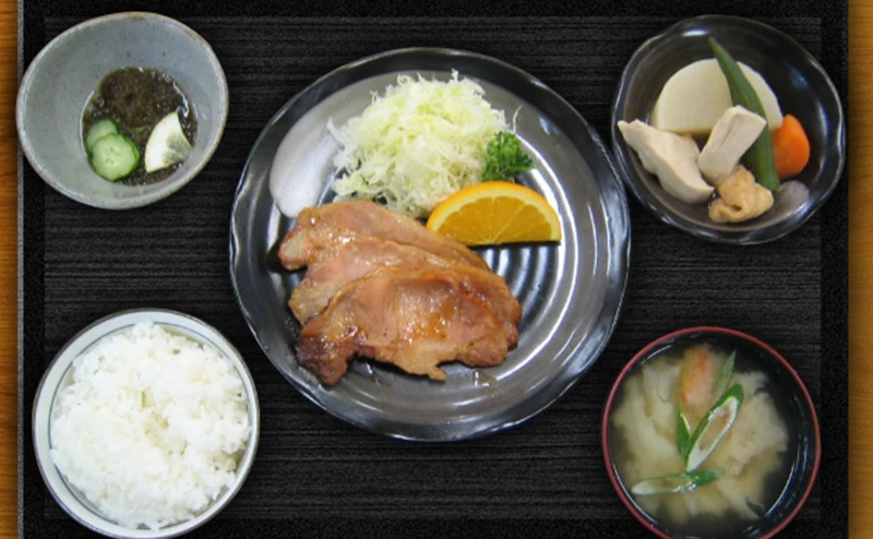 昼食例