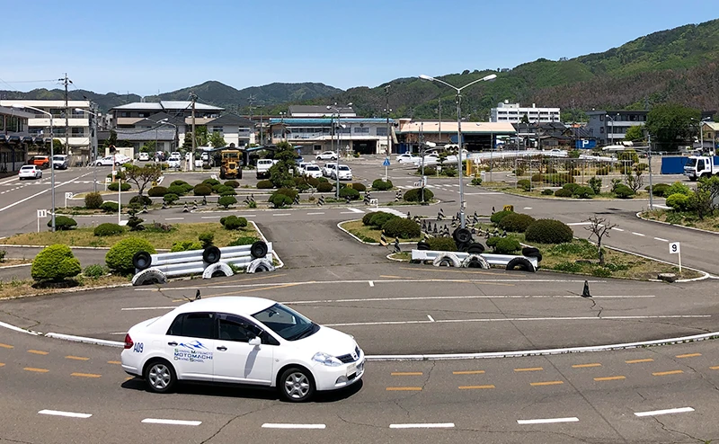 普通車の教習イメージ