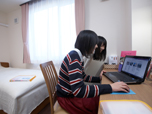 バレーヌヒルズの勉強する様子